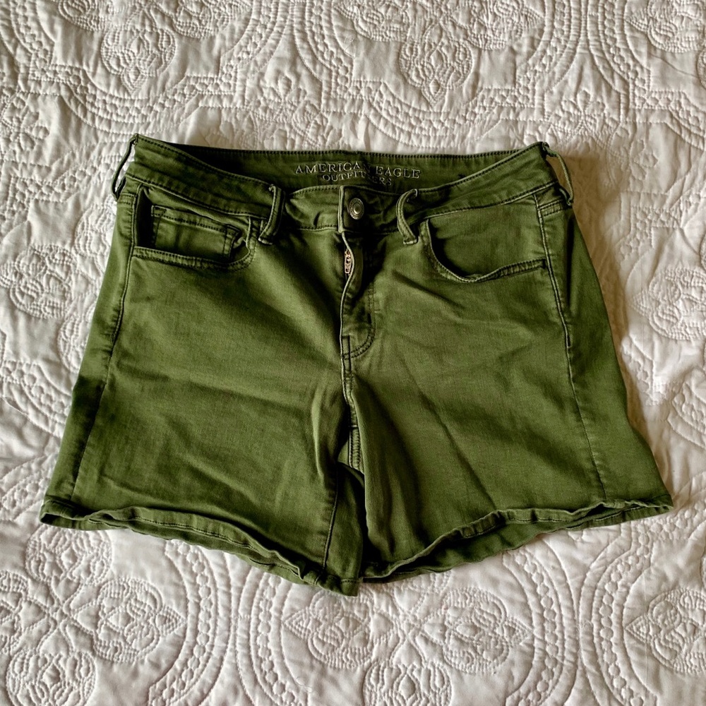 Khaki American Eagle Mid Thigh Shorts